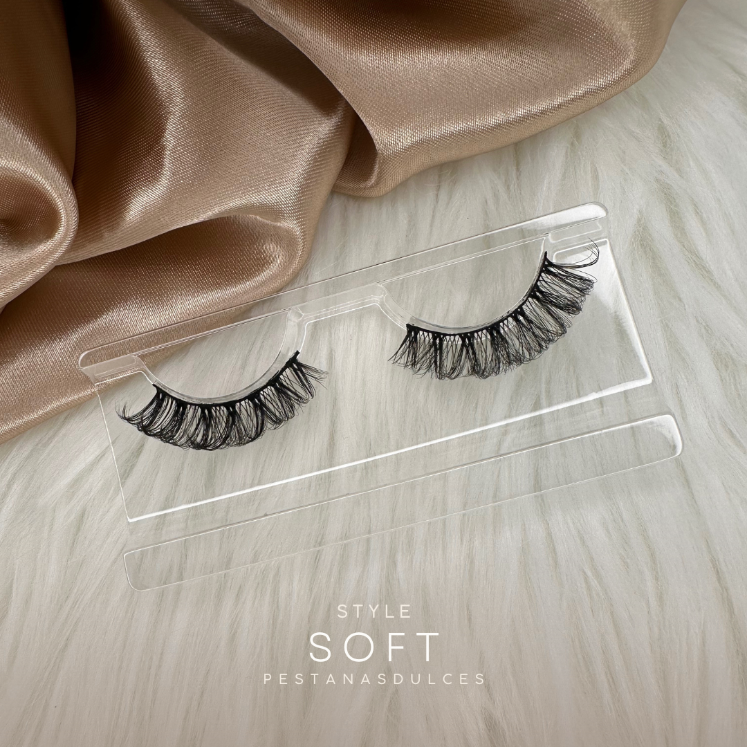 SOFT medium-length curly soft false eyelash strips – reusable strip lashes