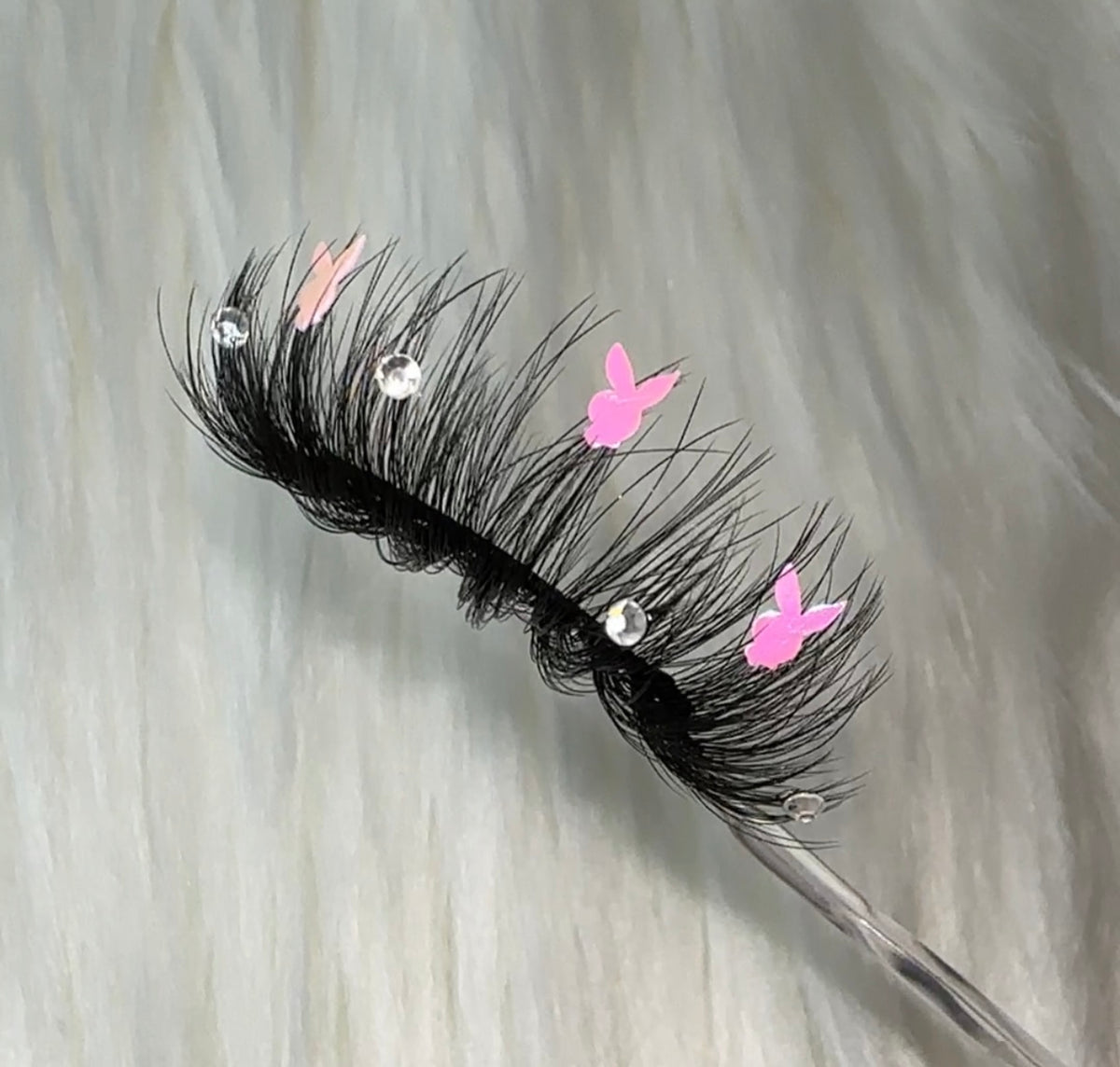 TRAP BUNNY 25mm false eyelash strips – reusable strip lashes