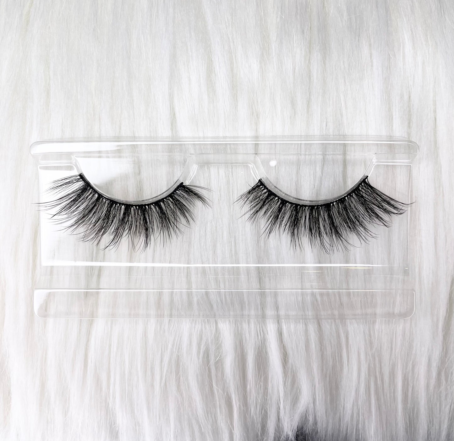 Hermosa False Eyelash Strips – Long Cat-Eye Dramatic Strip Lashes